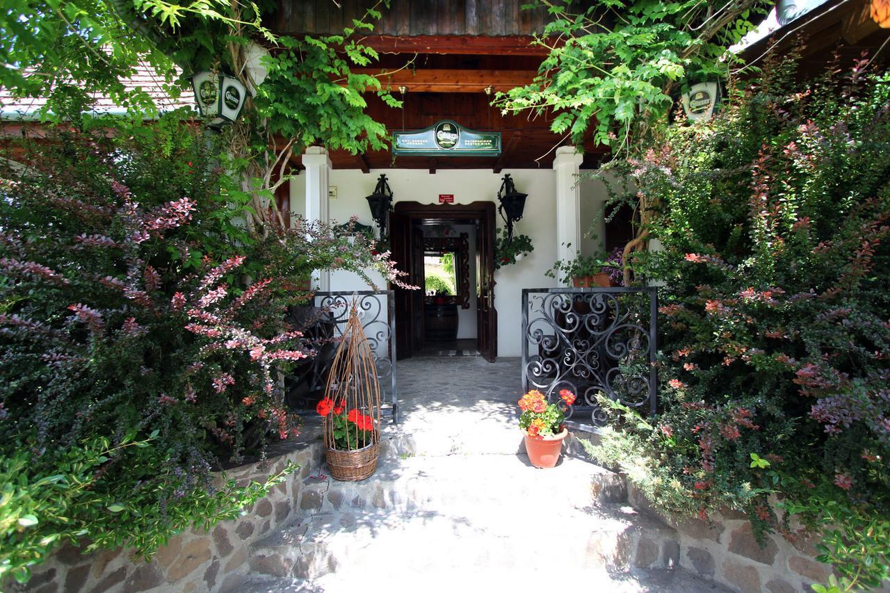 Bed and Breakfast Felso Fogado à Felsőtold Extérieur photo